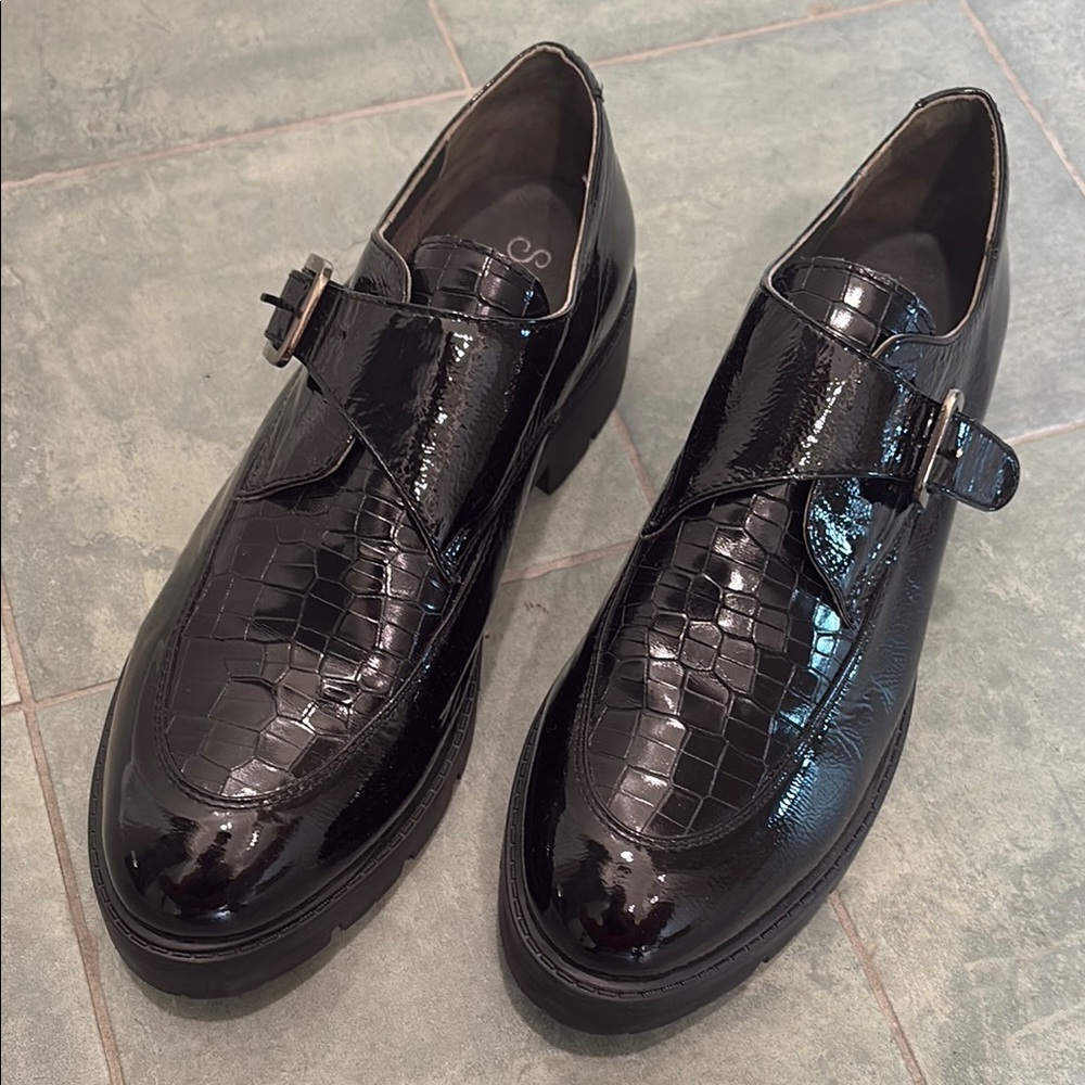 Seychelles women’s black patent shoes